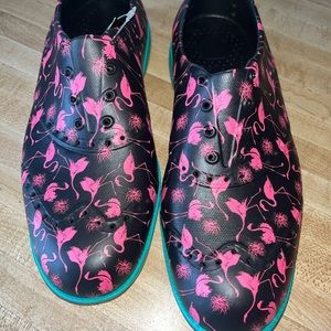 Biion golf shoes pink flamingos yellow bottom new 5mens 7womens
